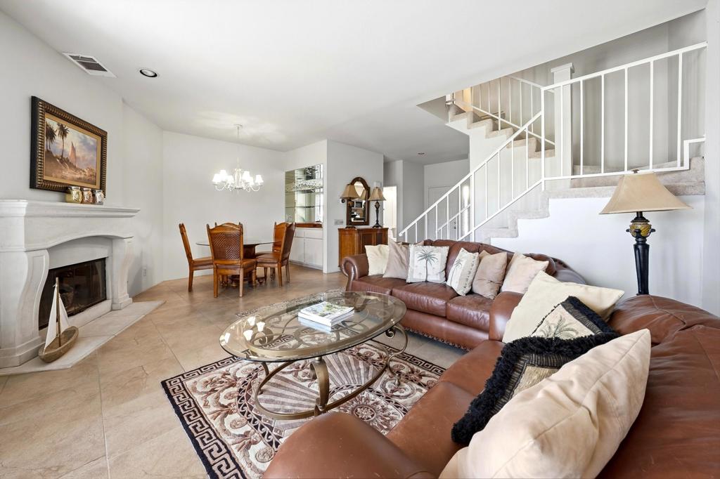 38315 Crocus Lane Property Photo 6