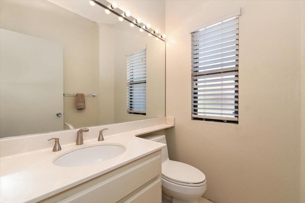 38315 Crocus Lane Property Photo 15