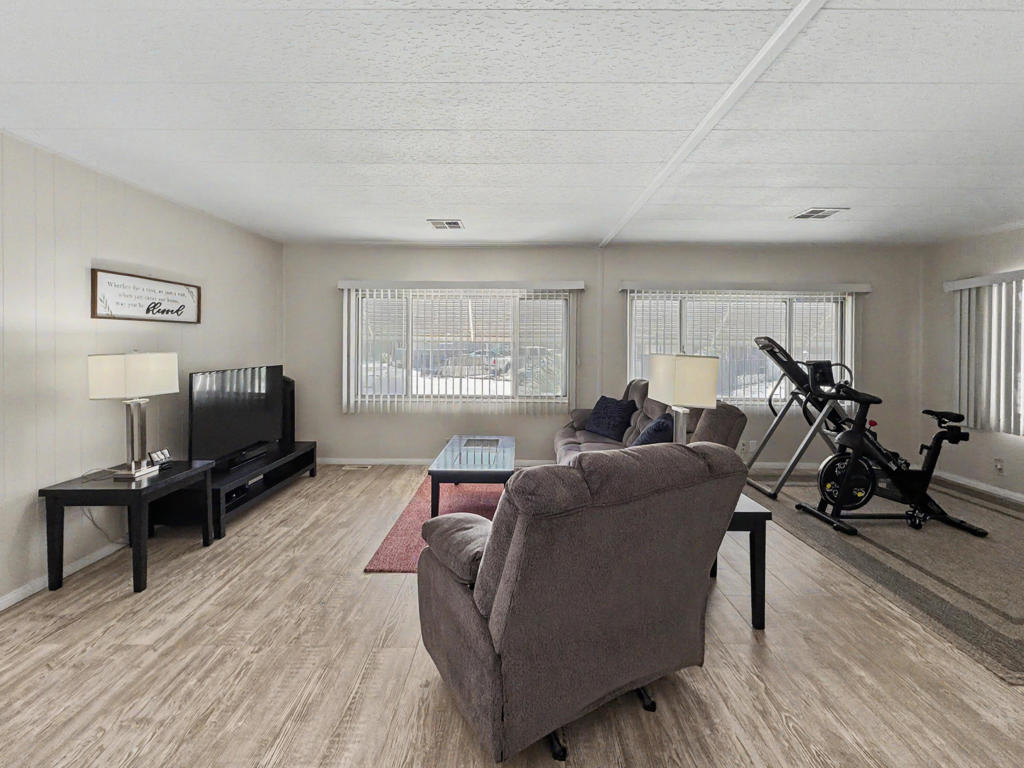 33160 Westchester Drive Property Photo 5