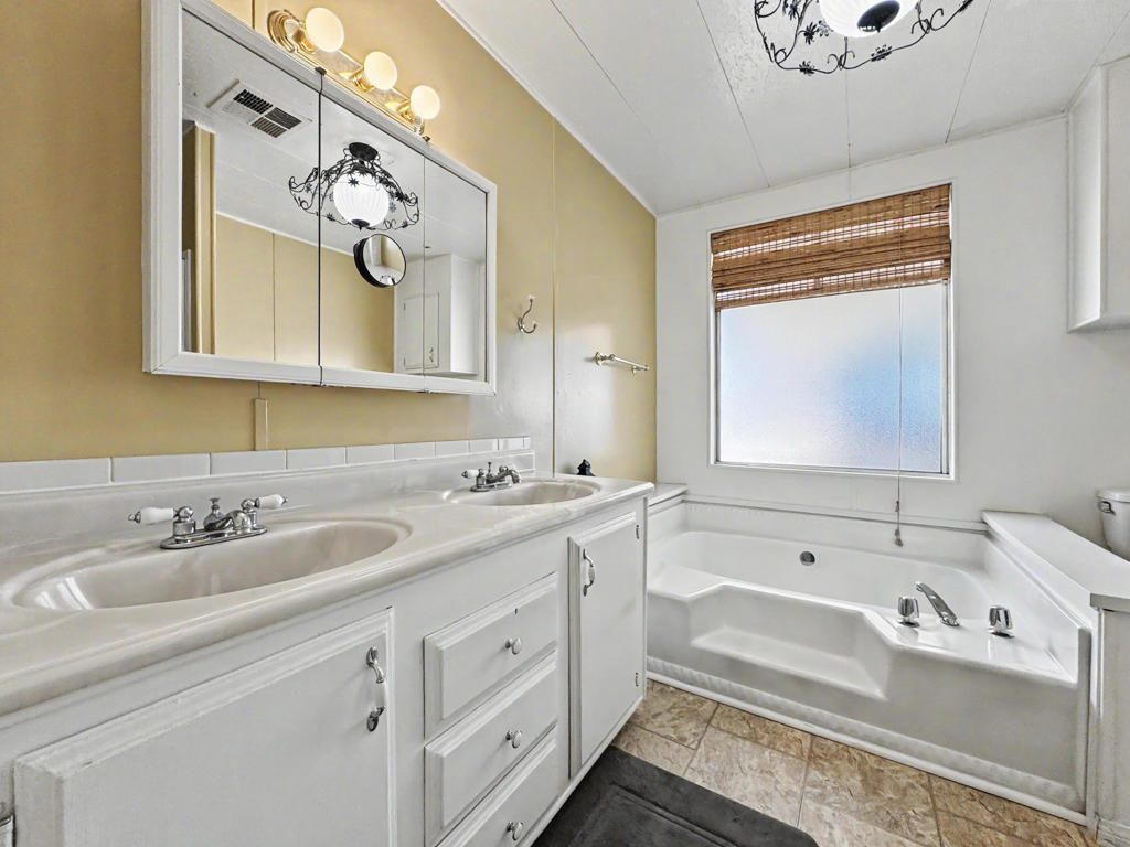 33160 Westchester Drive Property Photo 16