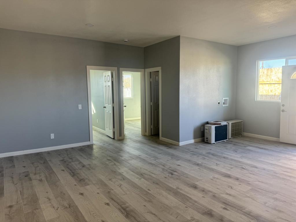 2405 Monterey Unit#2 Avenue Property Photo 3