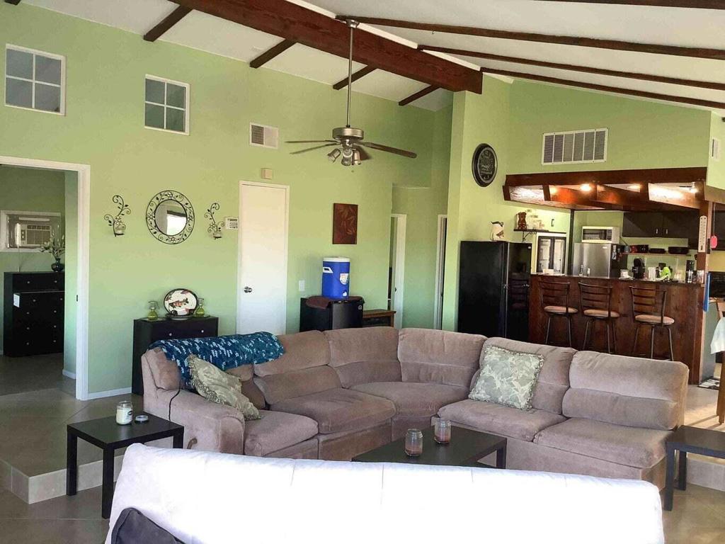 2623 Treasure Drive Property Photo 8