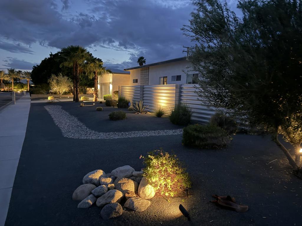 2077 E Nicola Road Property Photo 2