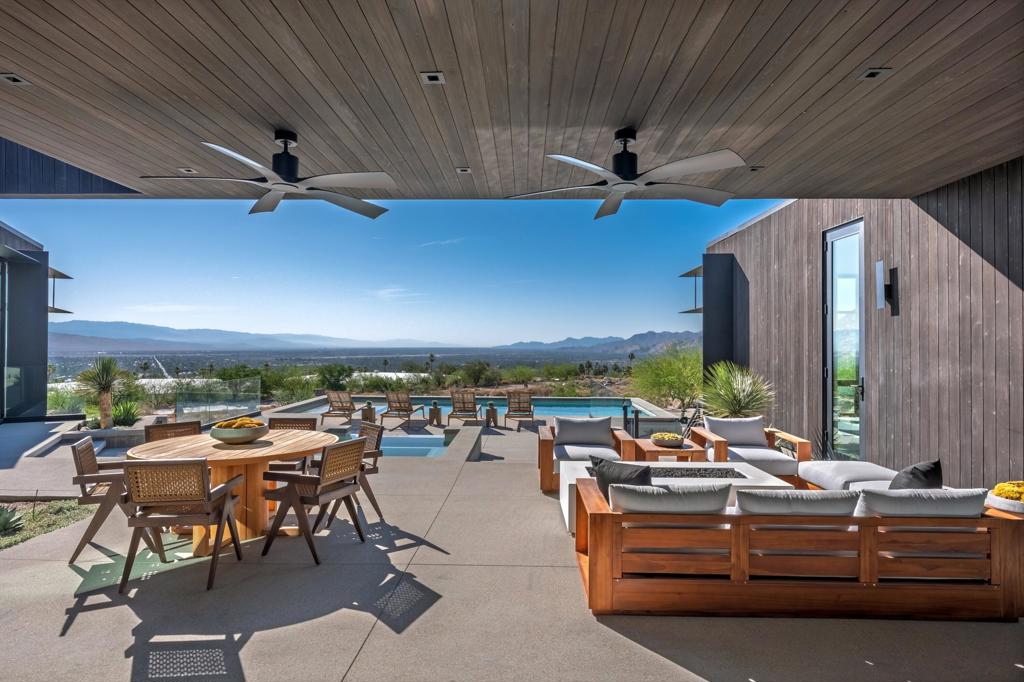 2085 Desert Flower Court Property Photo 5
