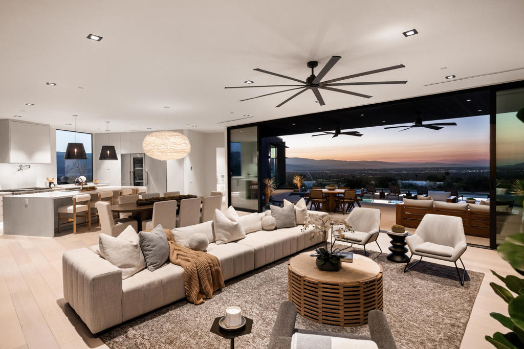 2085 Desert Flower Court Property Photo 14