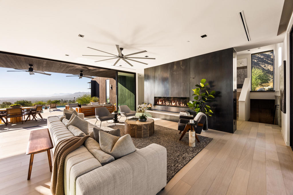 2085 Desert Flower Court Property Photo 16