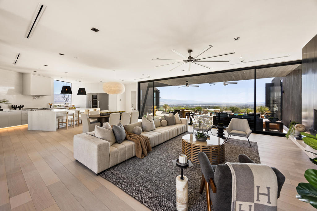 2085 Desert Flower Court Property Photo 18