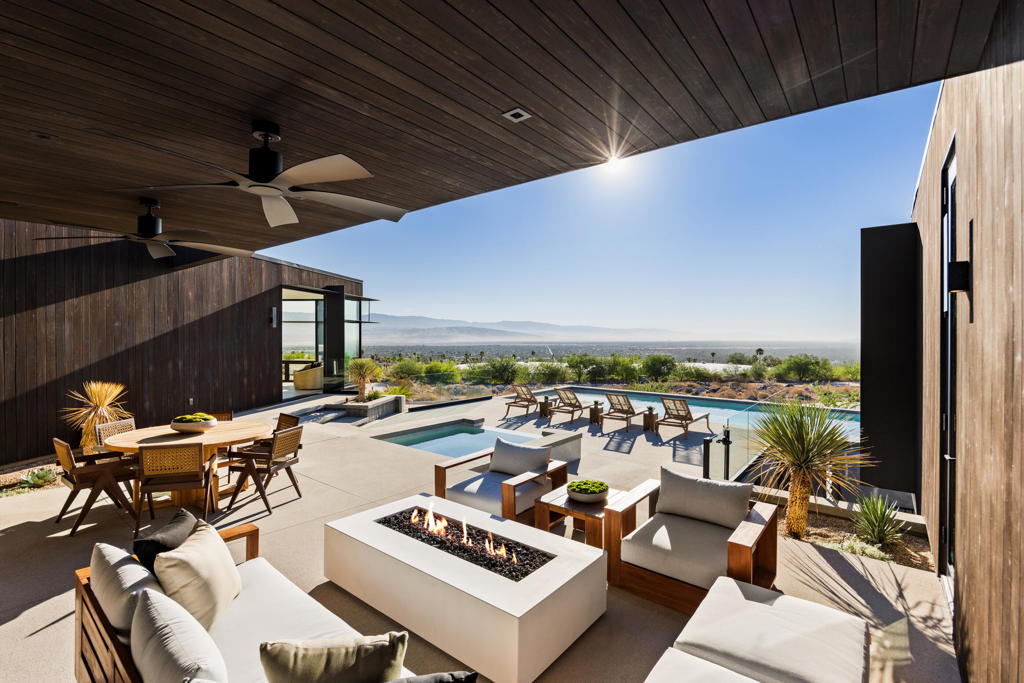 2085 Desert Flower Court Property Photo 45