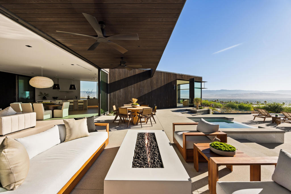2085 Desert Flower Court Property Photo 46