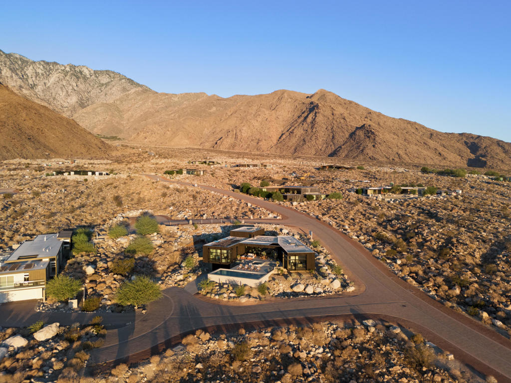 2085 Desert Flower Court Property Photo 60