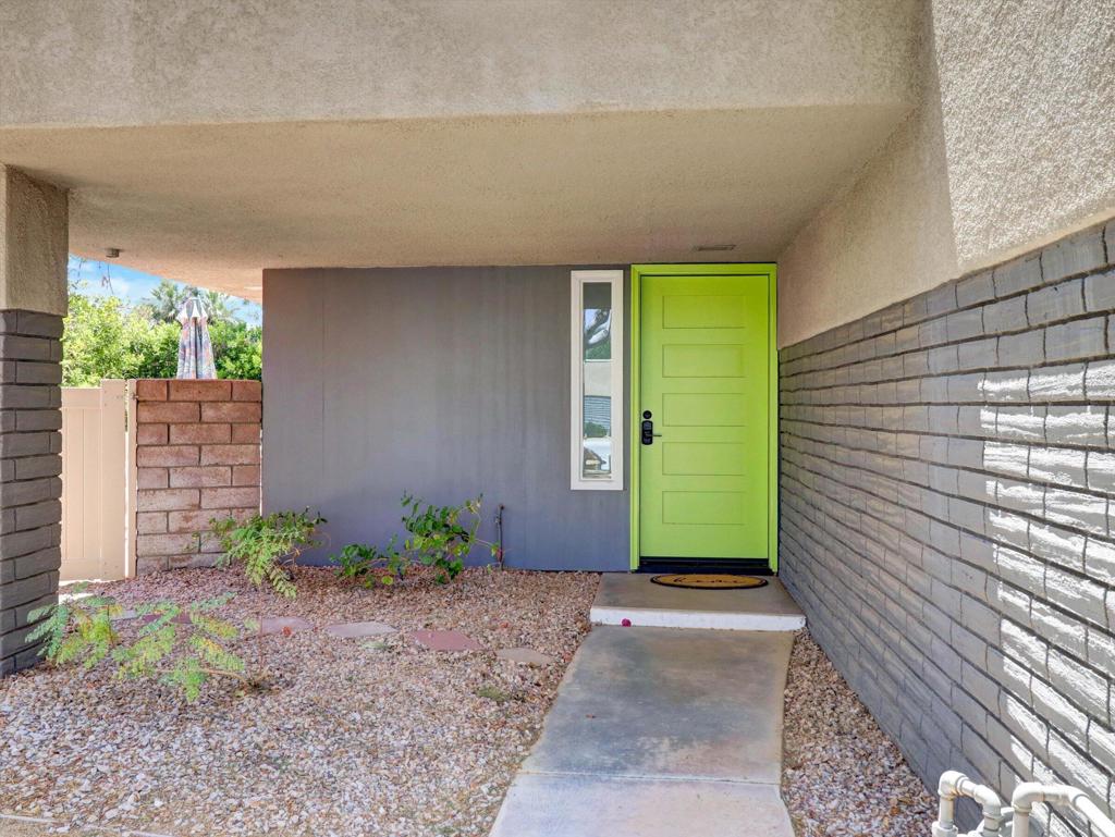 1455 Sunflower Circle S Property Photo 4