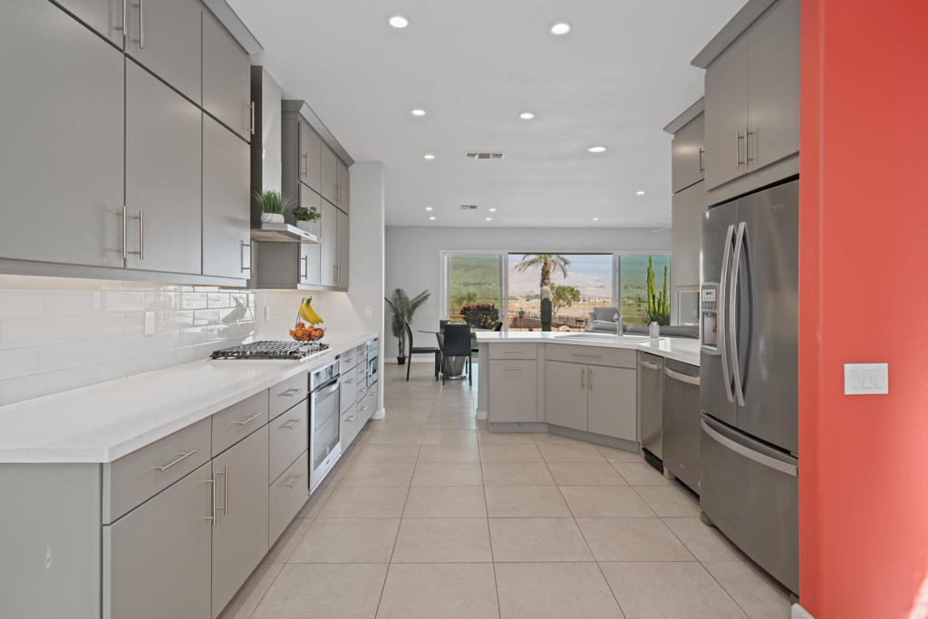 37354 Turnberry Isle Drive Property Photo 8