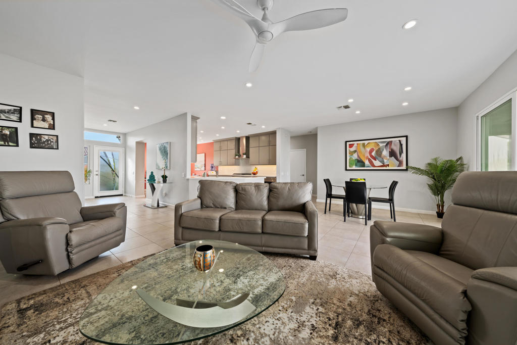 37354 Turnberry Isle Drive Property Photo 9