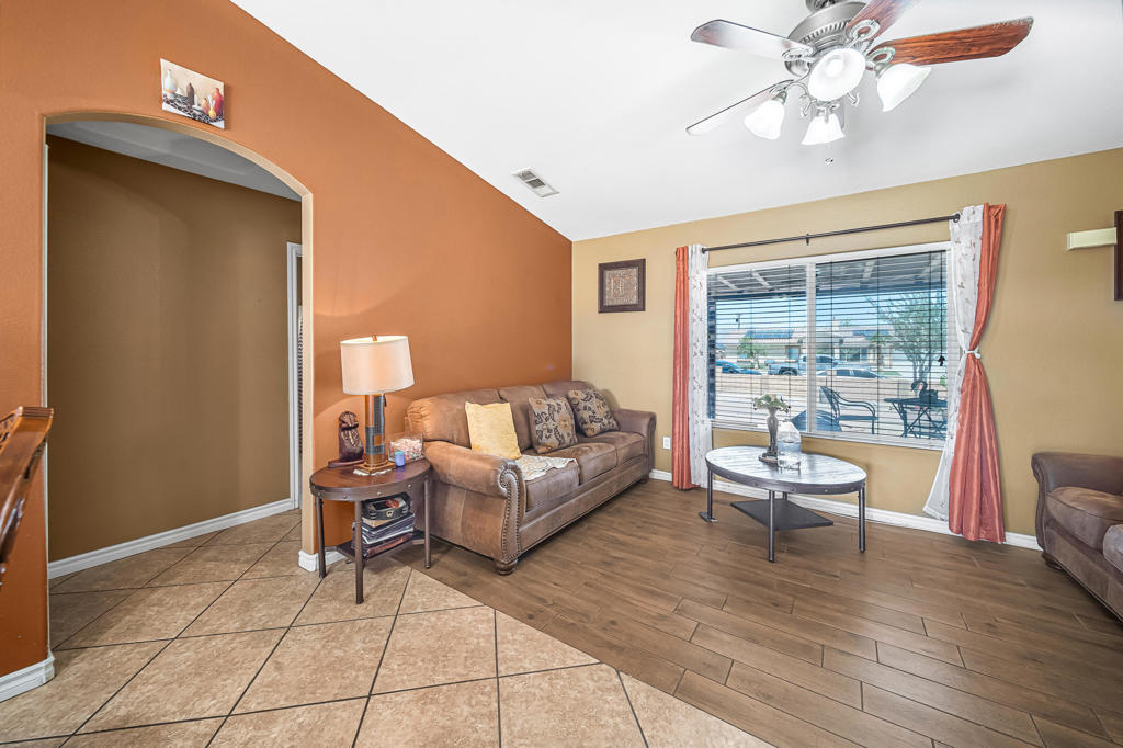 1527 N Marina Drive Property Photo 8