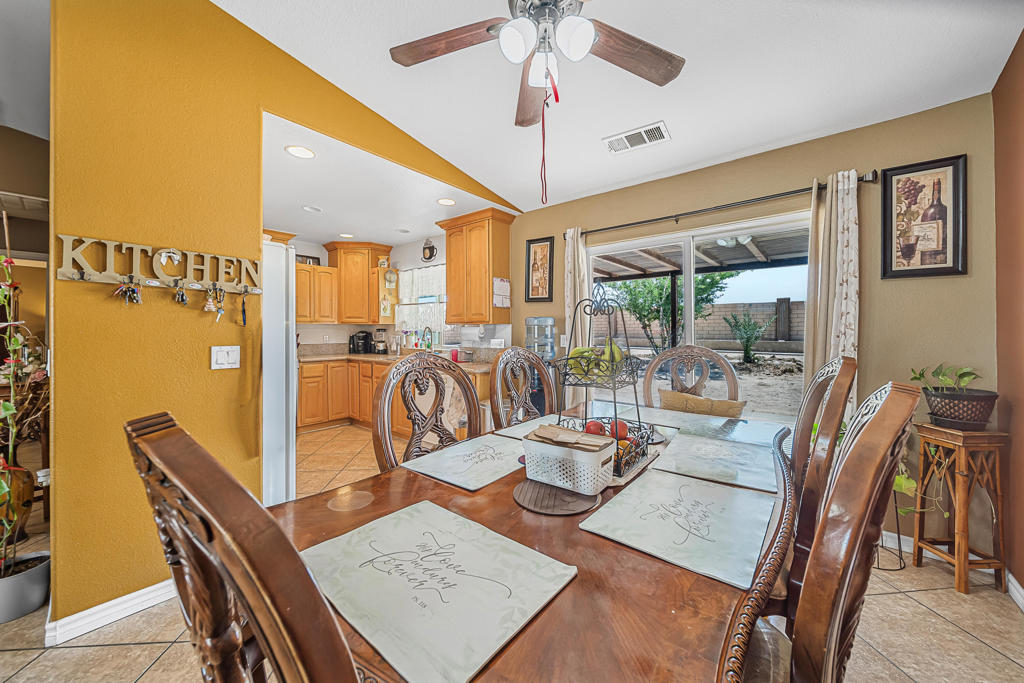 1527 N Marina Drive Property Photo 9
