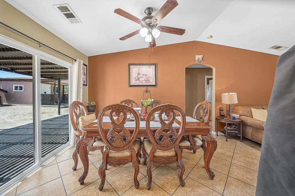 1527 N Marina Drive Property Photo 10