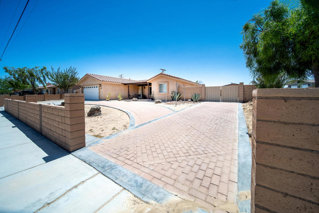 1527 N Marina Drive Property Photo 28