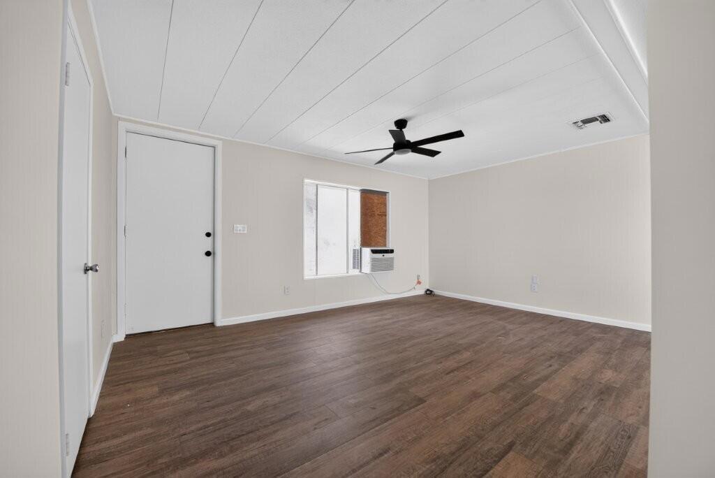 2367 Oahu Lane Property Photo 29