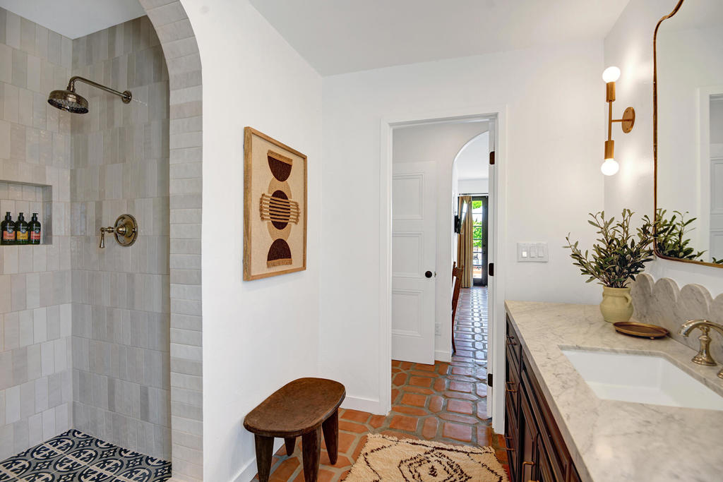354 E Valmonte Sur Property Photo 23