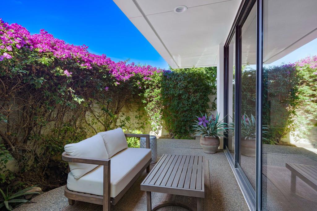 6 Exeter Court Property Photo 8