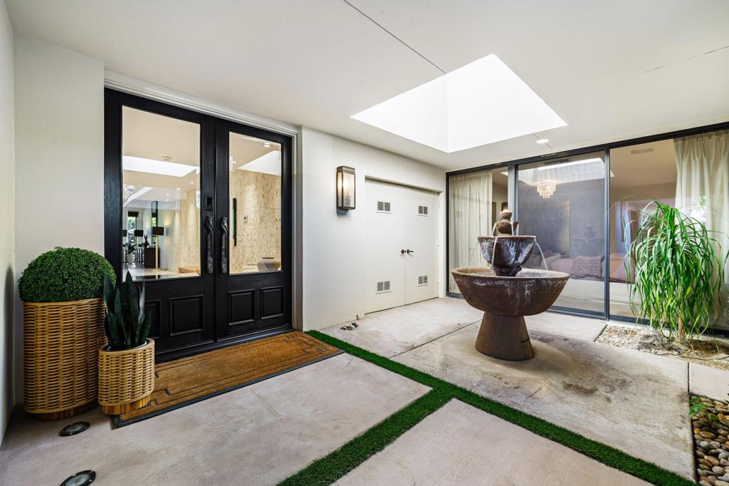 6 Exeter Court Property Photo 9