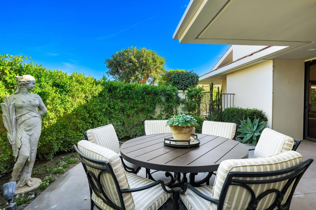 6 Exeter Court Property Photo 24