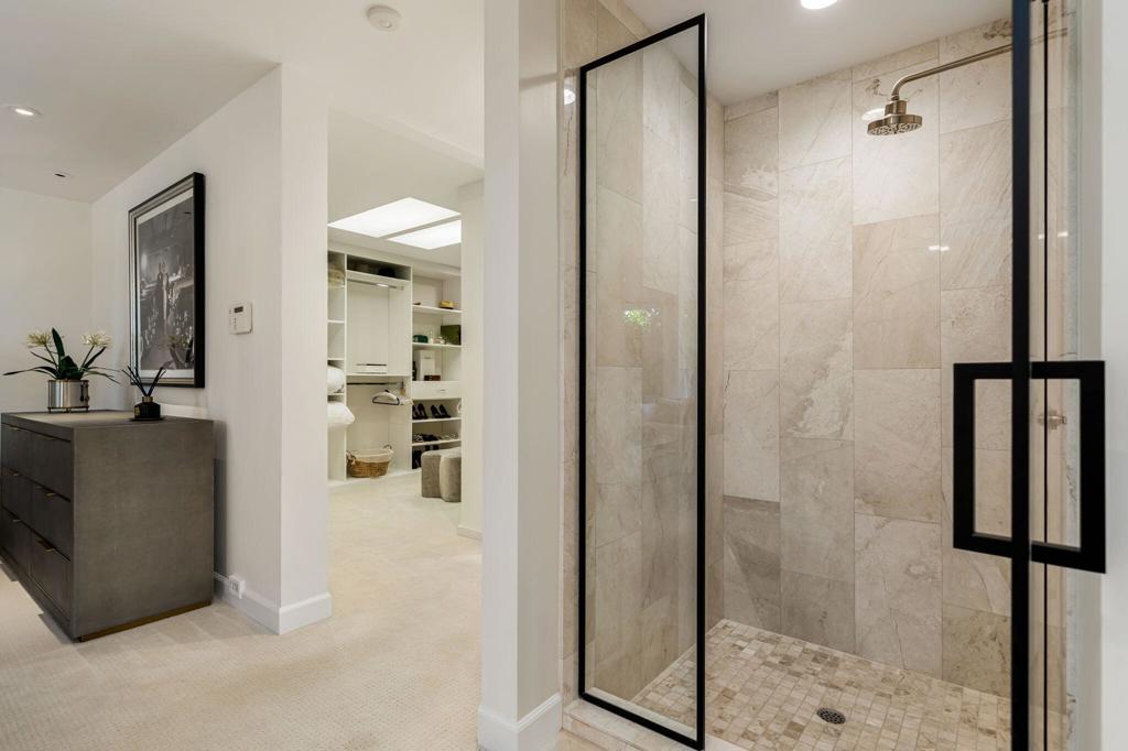 6 Exeter Court Property Photo 37