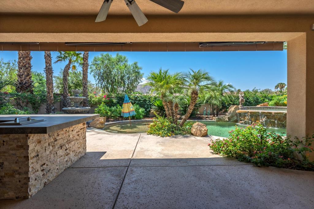 54245 Cananero Circle Property Photo 4