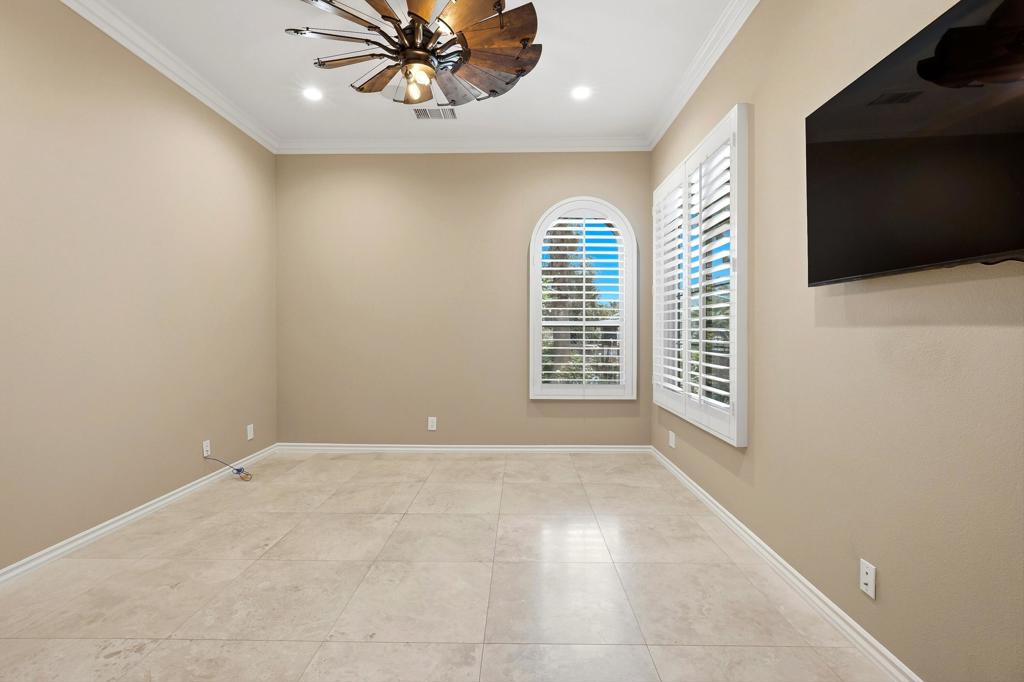 54245 Cananero Circle Property Photo 30