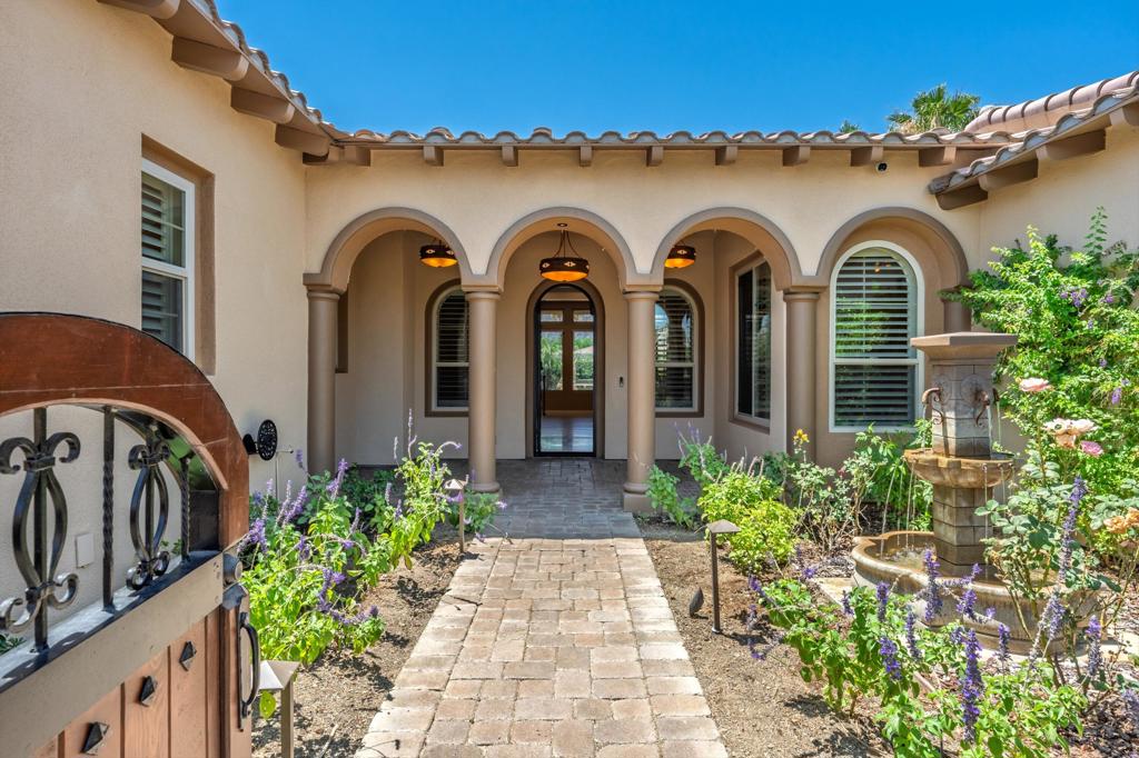 54245 Cananero Circle Property Photo 40