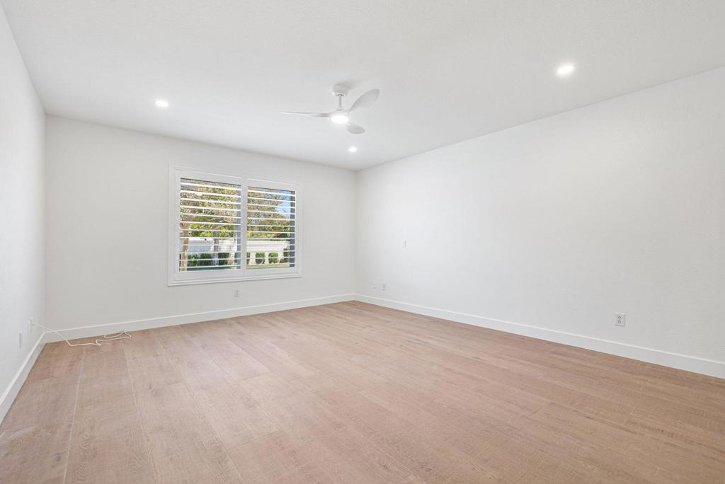 219148316DA Property Photo 32