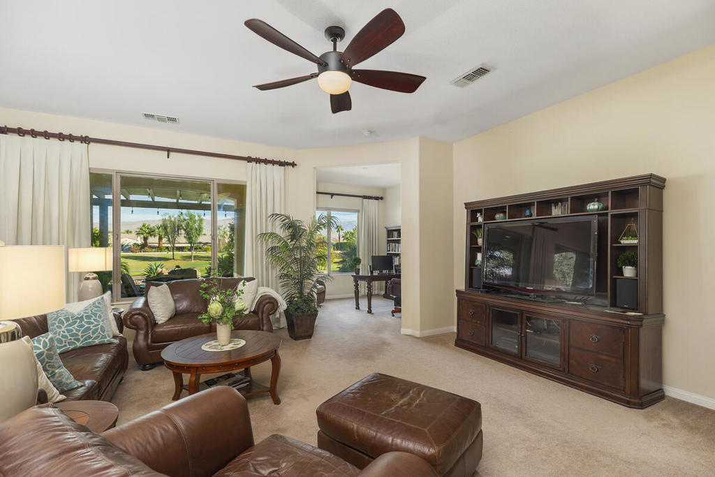81126 Avenida Lorena Property Photo 6