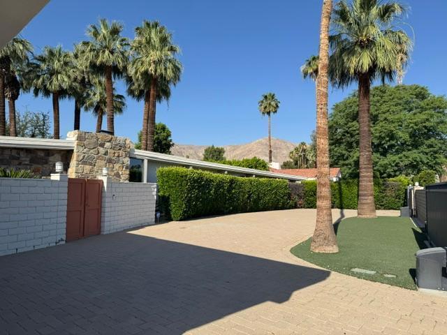 71279 Country Club Drive Property Photo 2