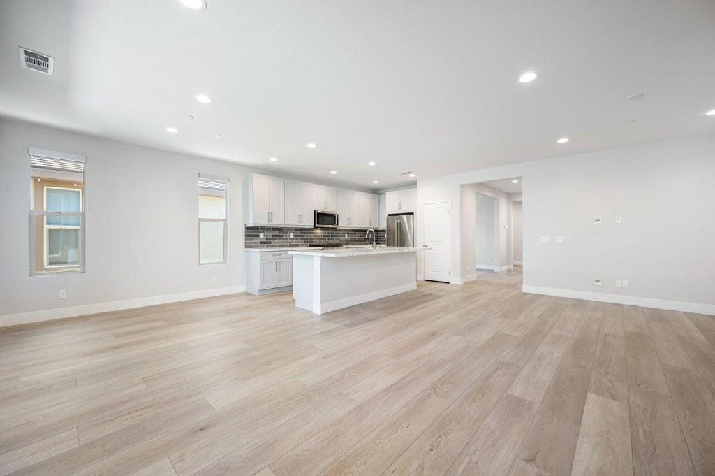 51580 Whiptail Drive Property Photo 13