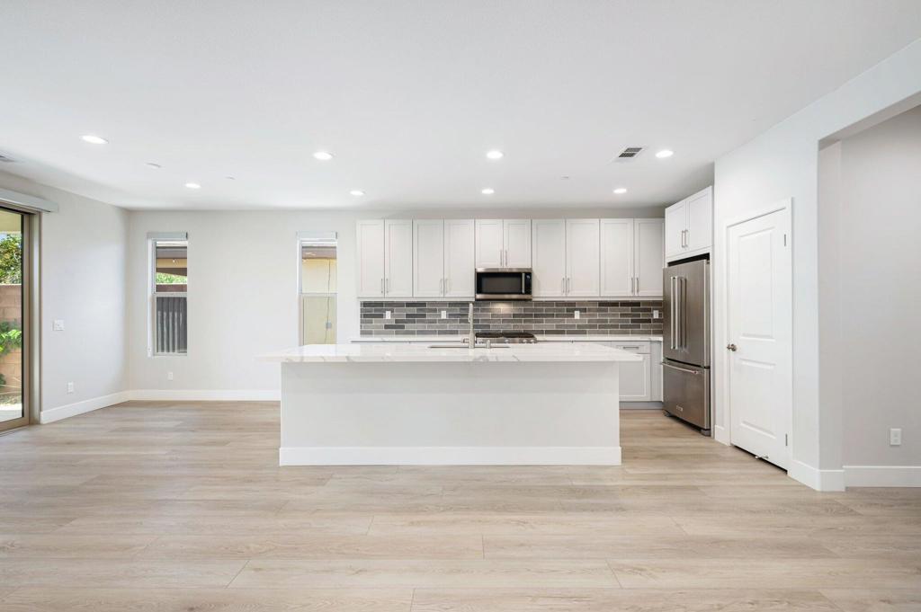 51580 Whiptail Drive Property Photo 18