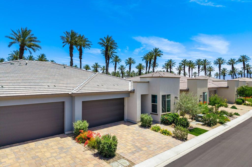51580 Whiptail Drive Property Photo 44
