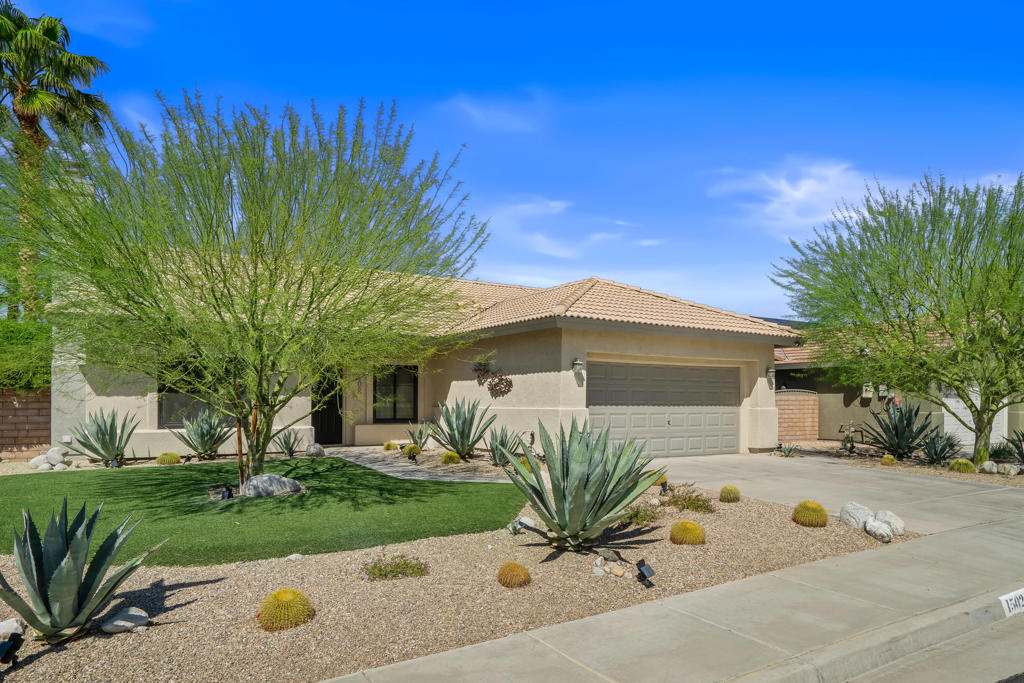 1502 Amelia Way Property Photo 8
