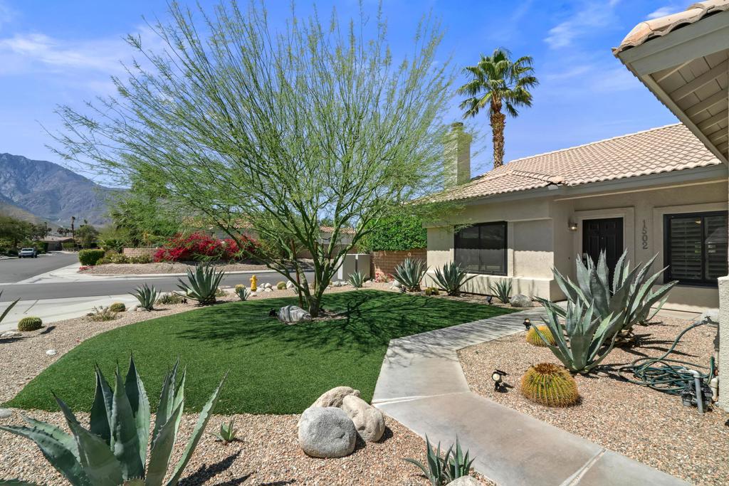 1502 Amelia Way Property Photo 10