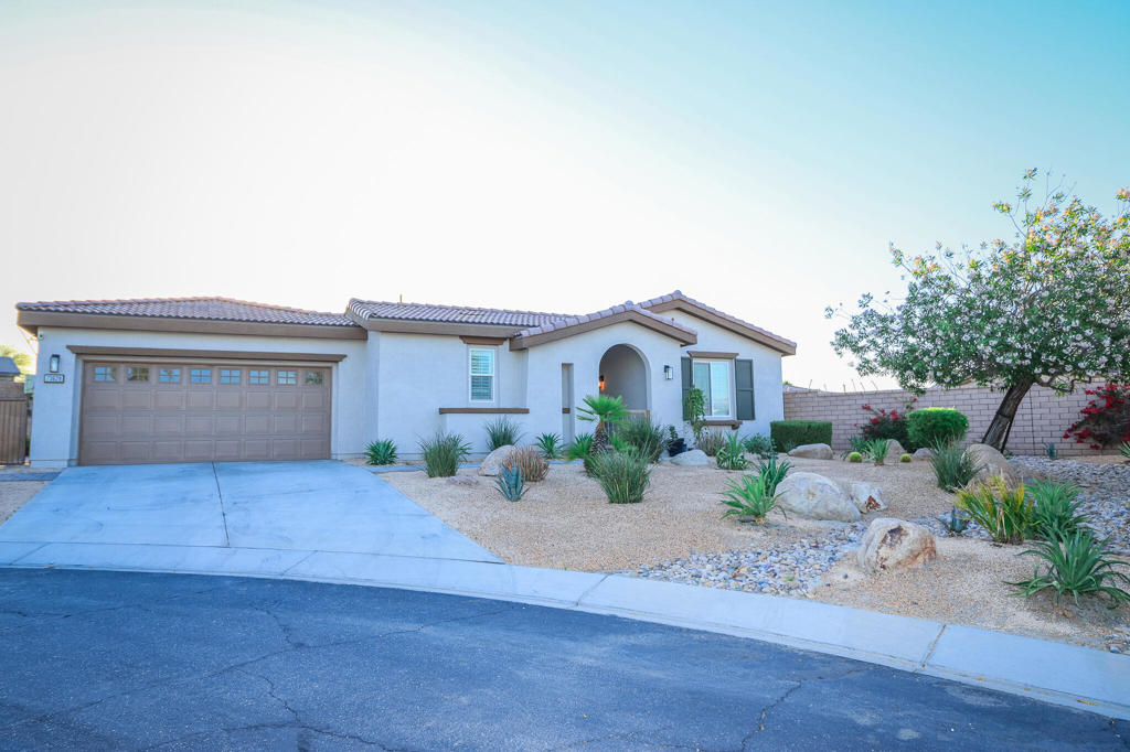 73628 Dali Court Property Photo 1