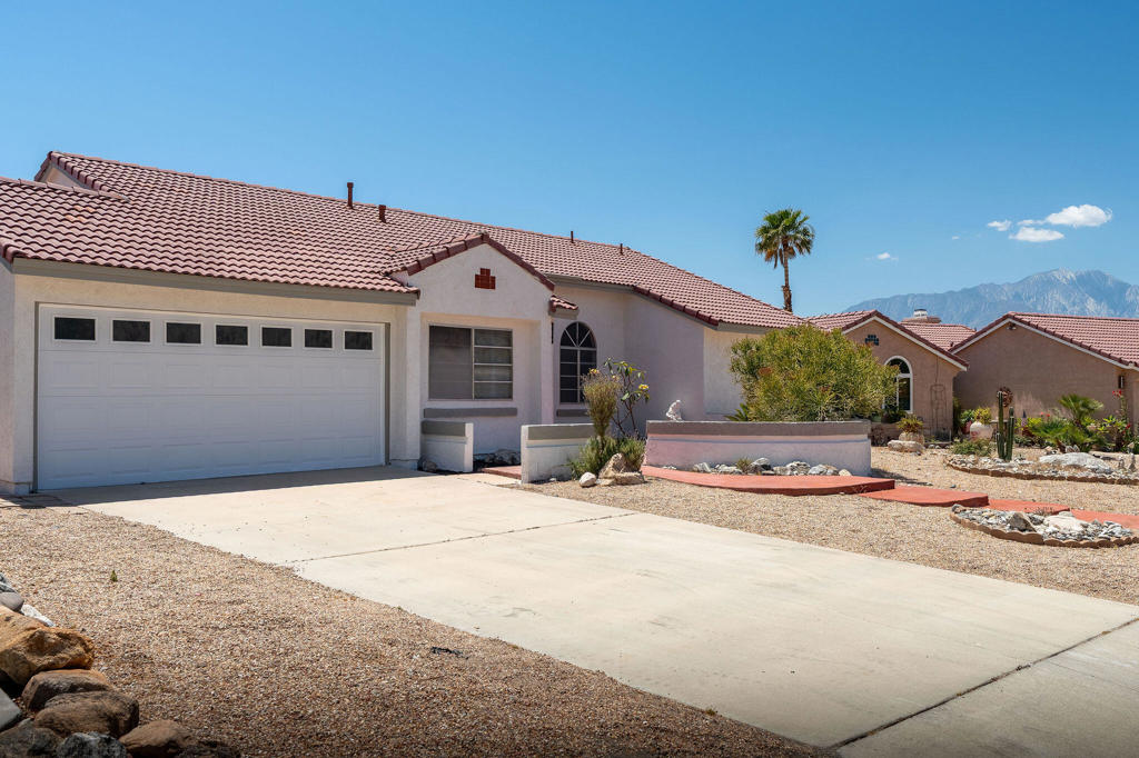 8400 Annandale Avenue Property Photo 1