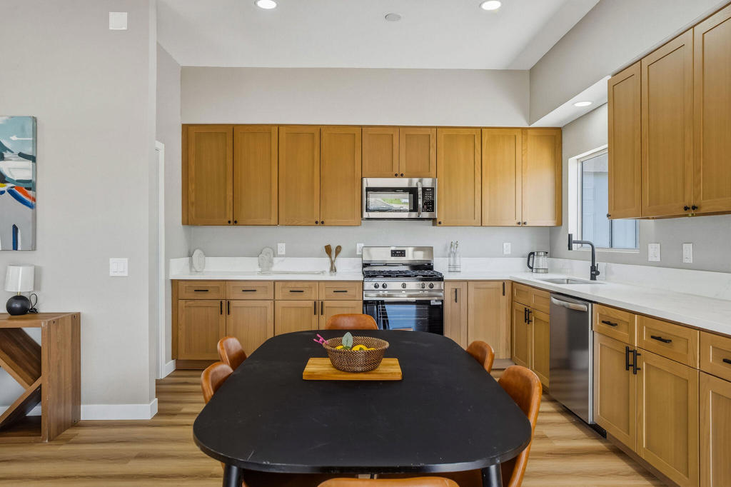 8400 Annandale Avenue Property Photo 11
