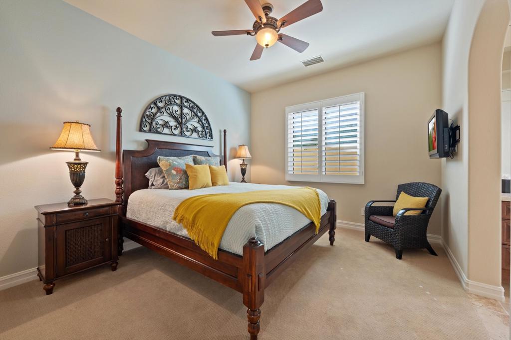 58460 Aracena Property Photo 27