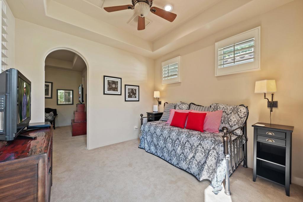 58460 Aracena Property Photo 32
