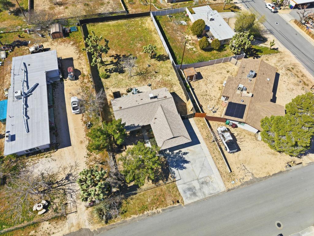 7526 Apache Trail Property Photo 4