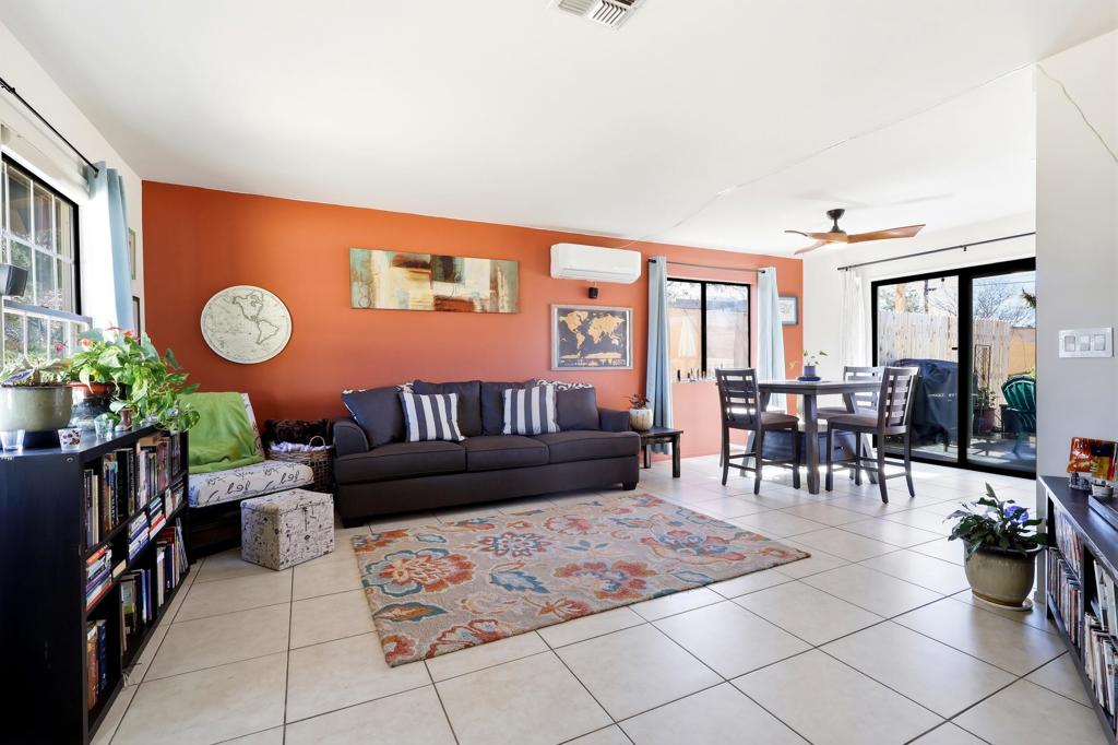 7526 Apache Trail Property Photo 9