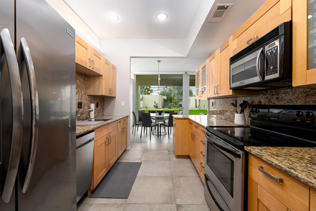 70 Lakeview Drive Property Photo 17