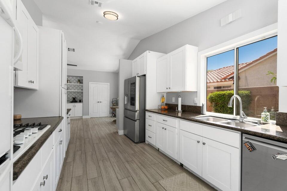 39369 Regency Way Property Photo 27