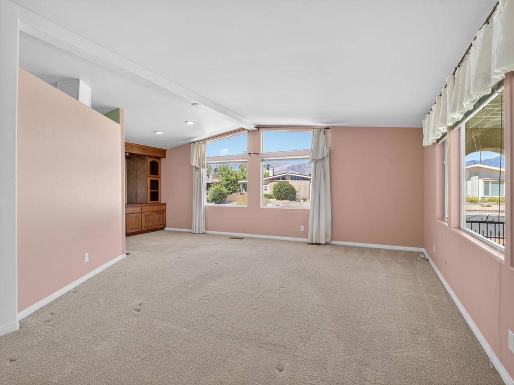 74448 Nevada Circle E Property Photo 11