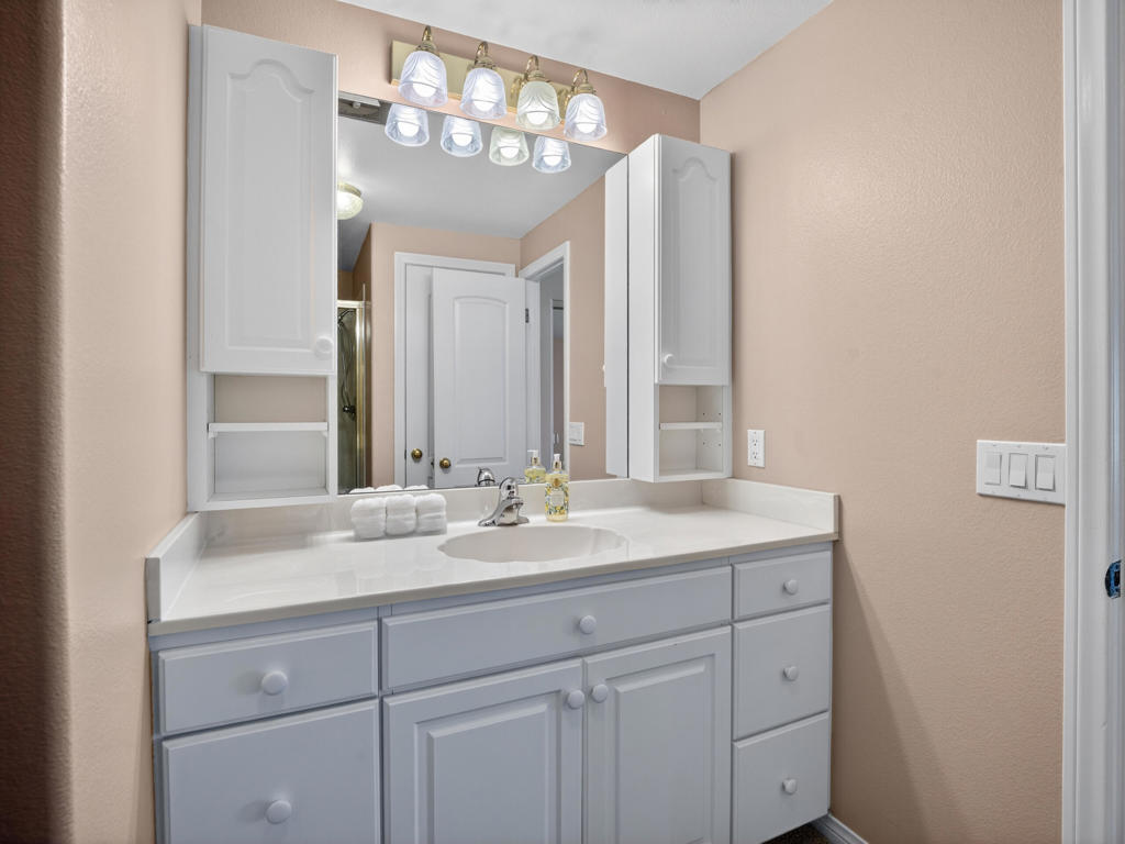 74448 Nevada Circle E Property Photo 30