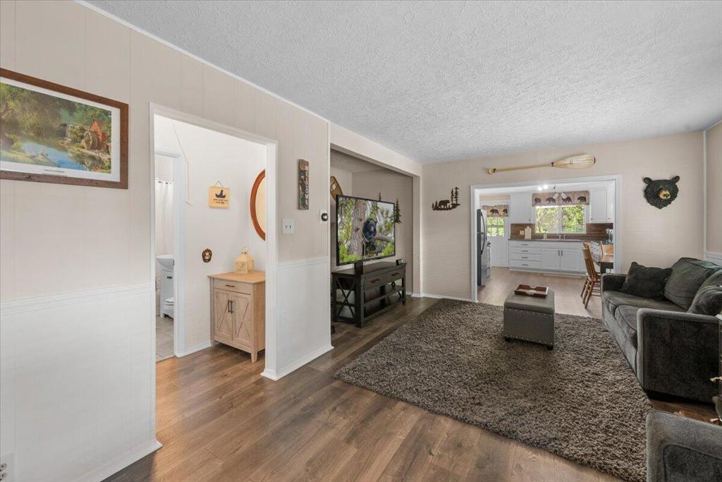1017 W Rainbow Boulevard Property Photo 6